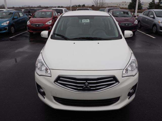 Mitsubishi Mirage G4 2017 photo 5